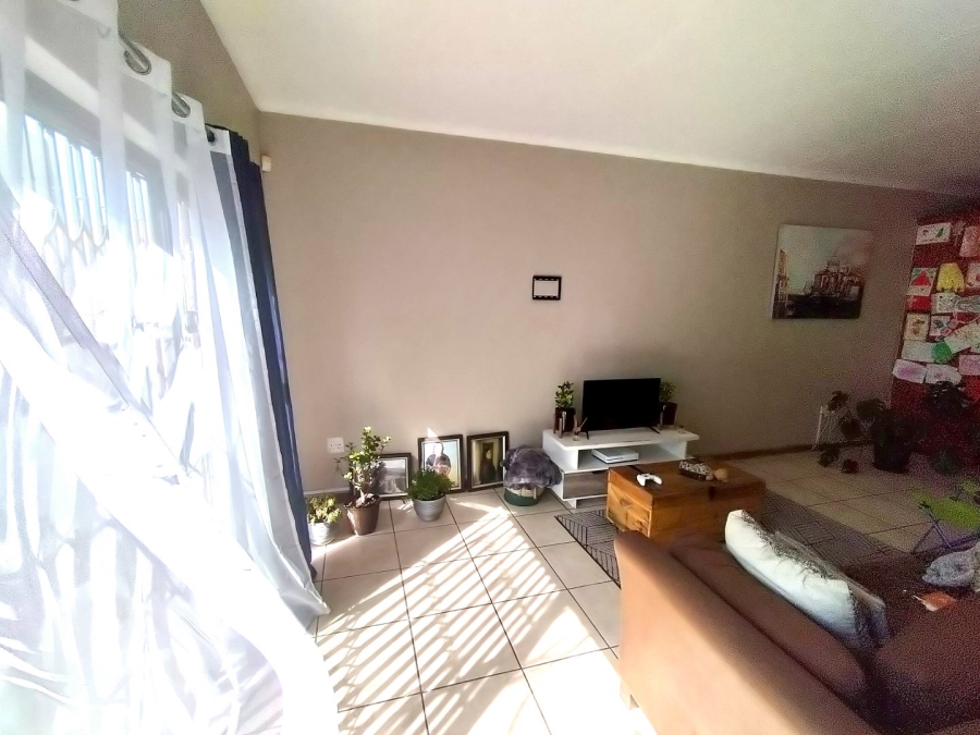 3 Bedroom Property for Sale in Langenhovenpark Free State